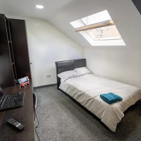 Fully Serviced Available Close To The * Birmingham